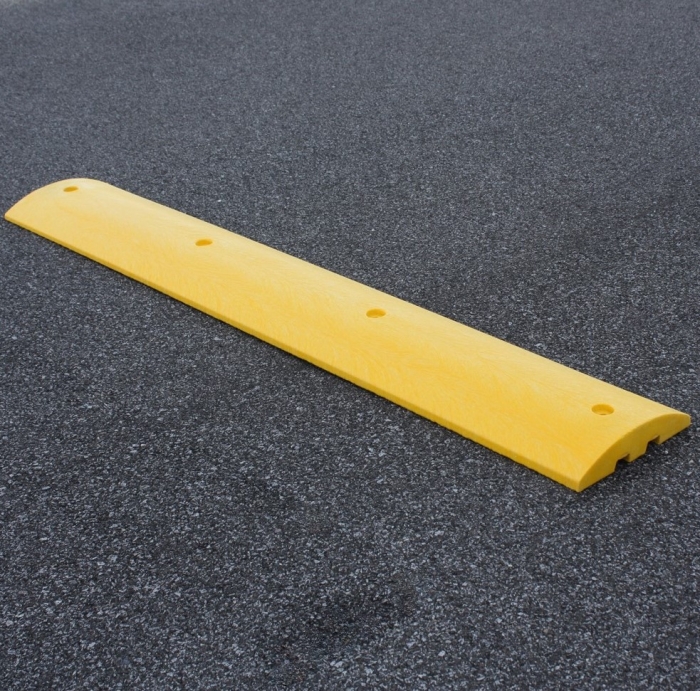 6’ Deluxe Yellow Speed Bump w/Channels